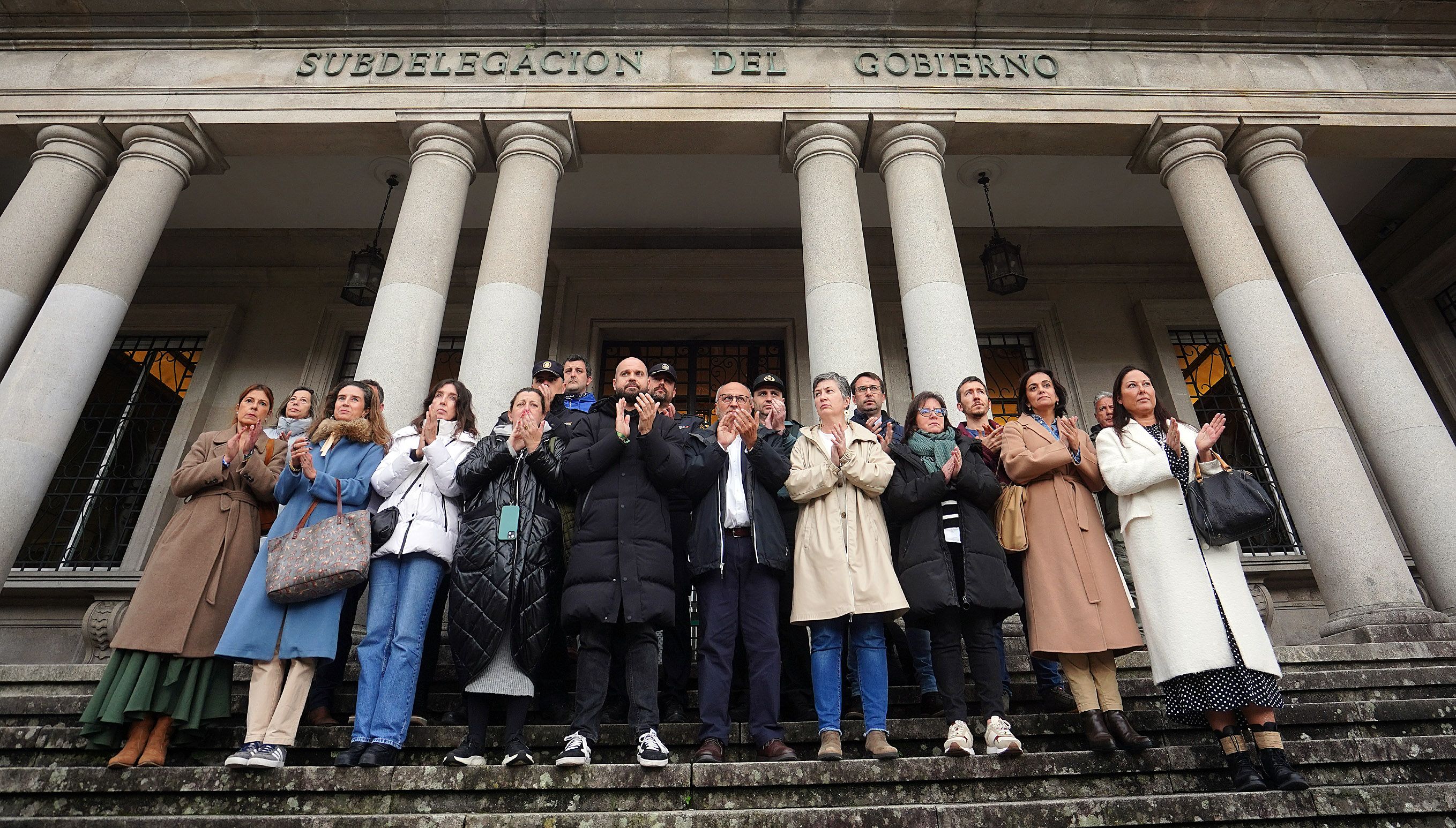 Minuto de silencio polo crime machista de Celeste diante da Subdelegación do Goberno