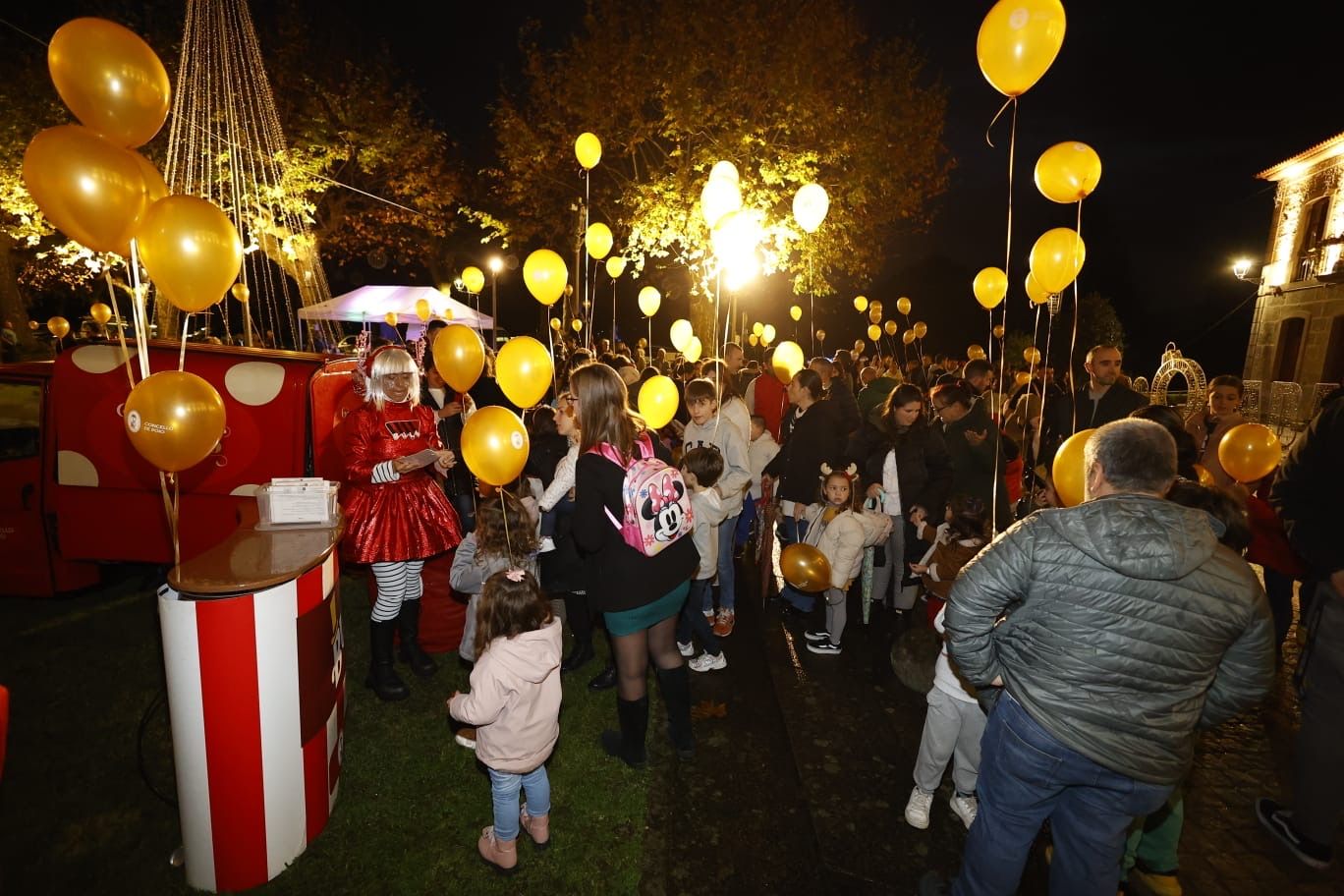 Inauguración de la iluminación de Navidad de Poio