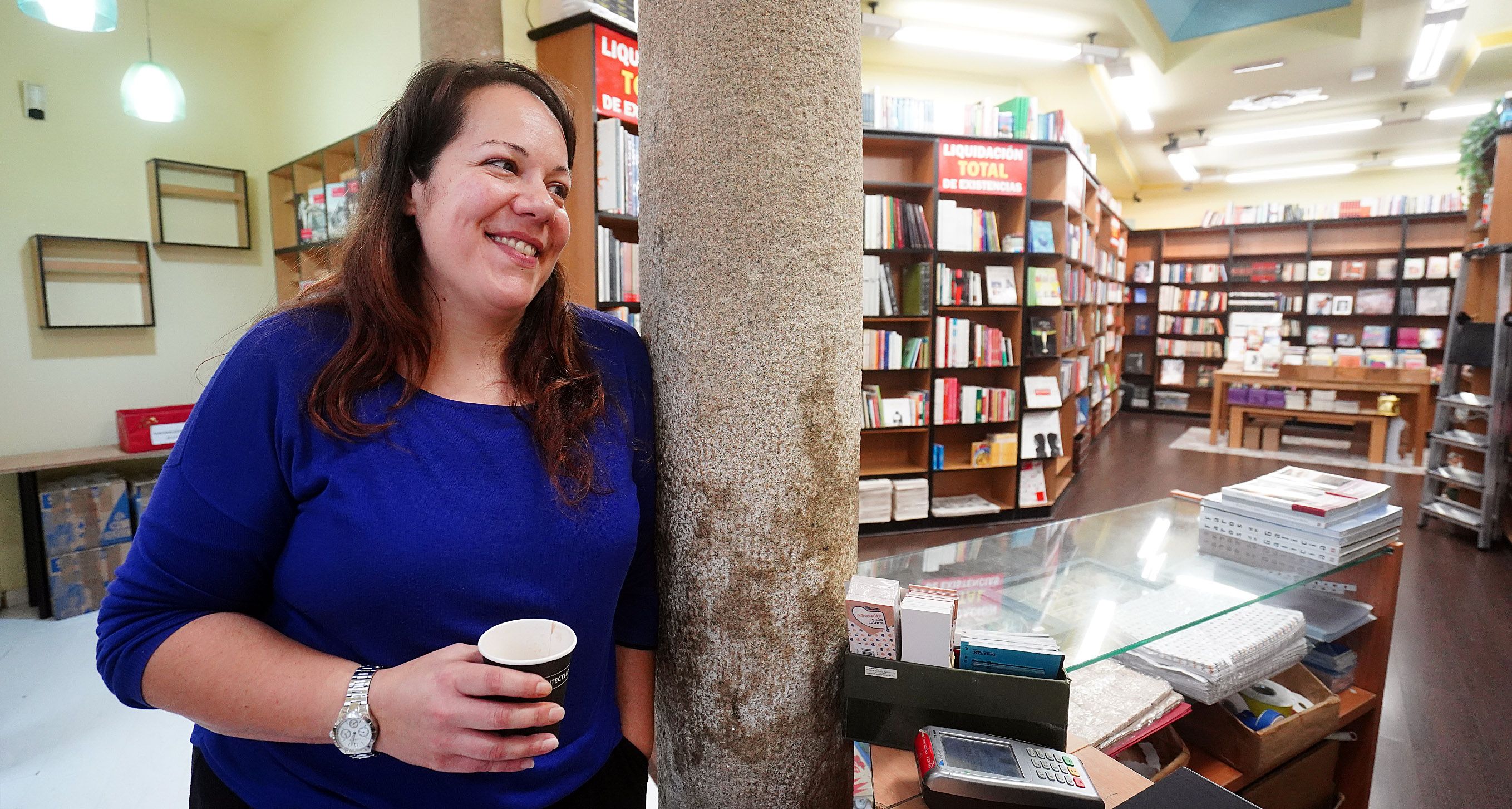 Laura Carrasco é a terceira xeración de Librería Cao