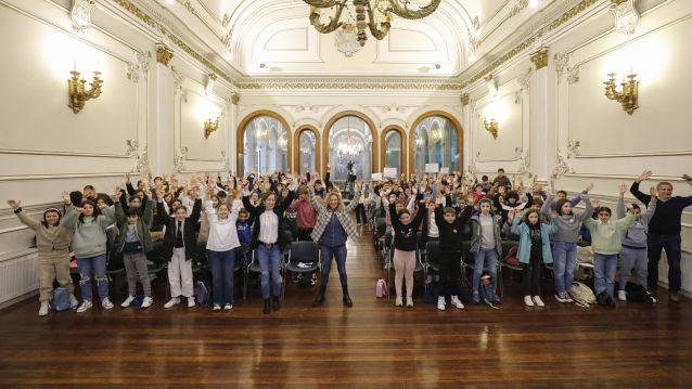 Foto de familia dos participantes en DepoEmprende na Escola