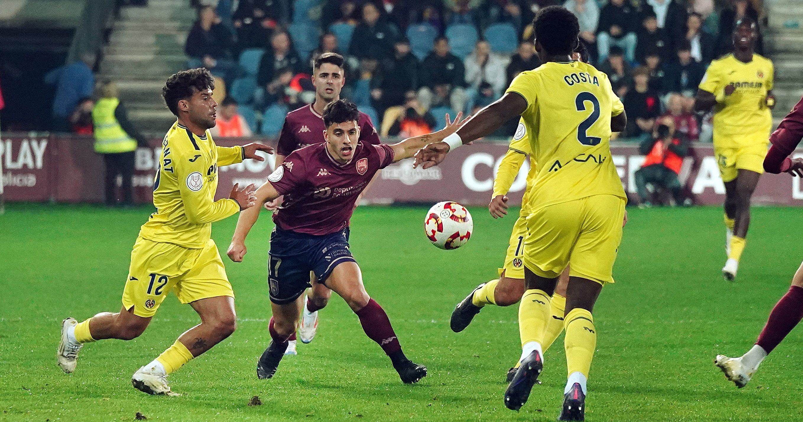 Partido de Copa entre Pontevedra e Villarreal en Pasarón