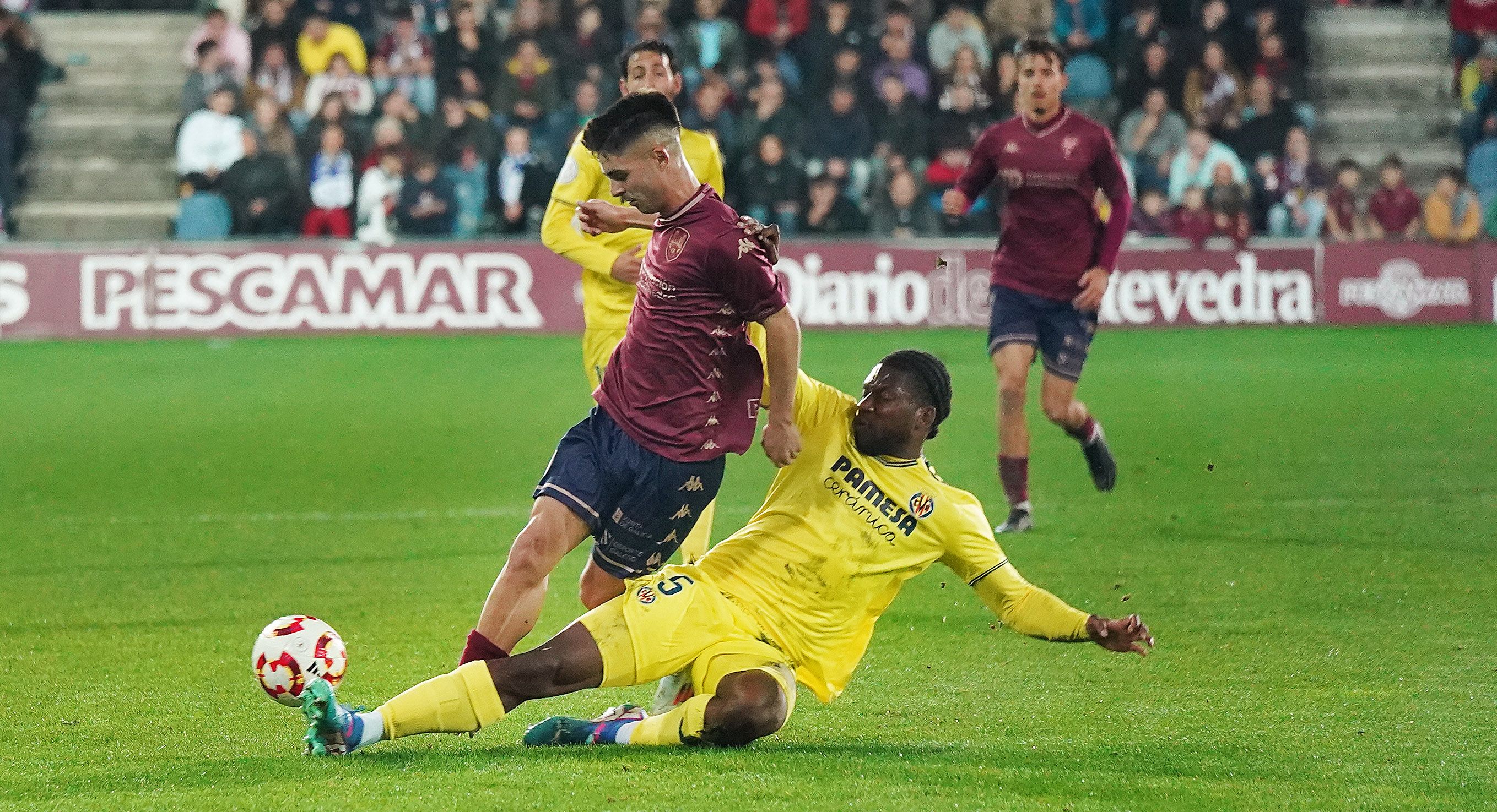 Partido de Copa entre Pontevedra e Villarreal en Pasarón