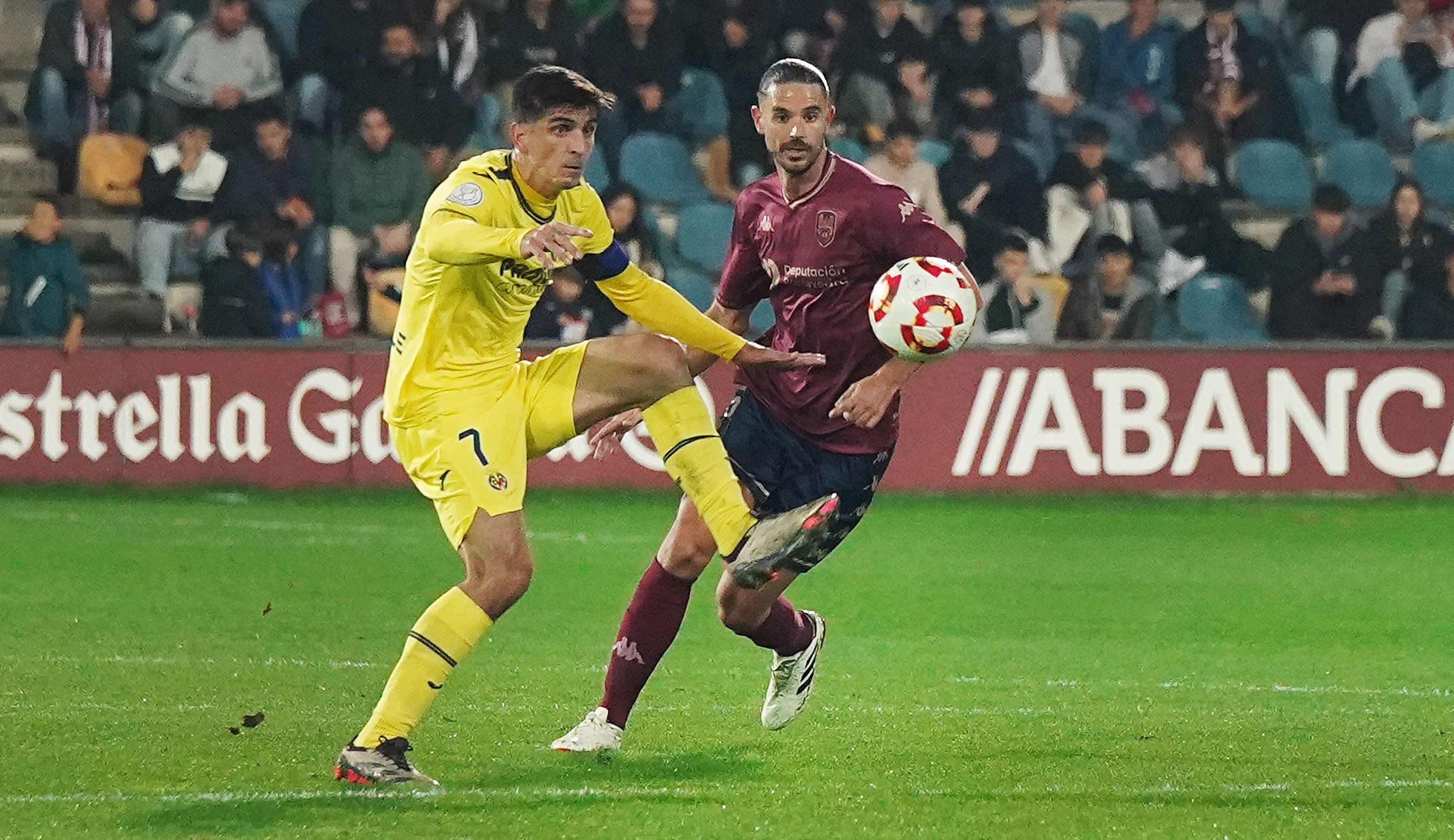 Partido de Copa entre Pontevedra e Villarreal en Pasarón