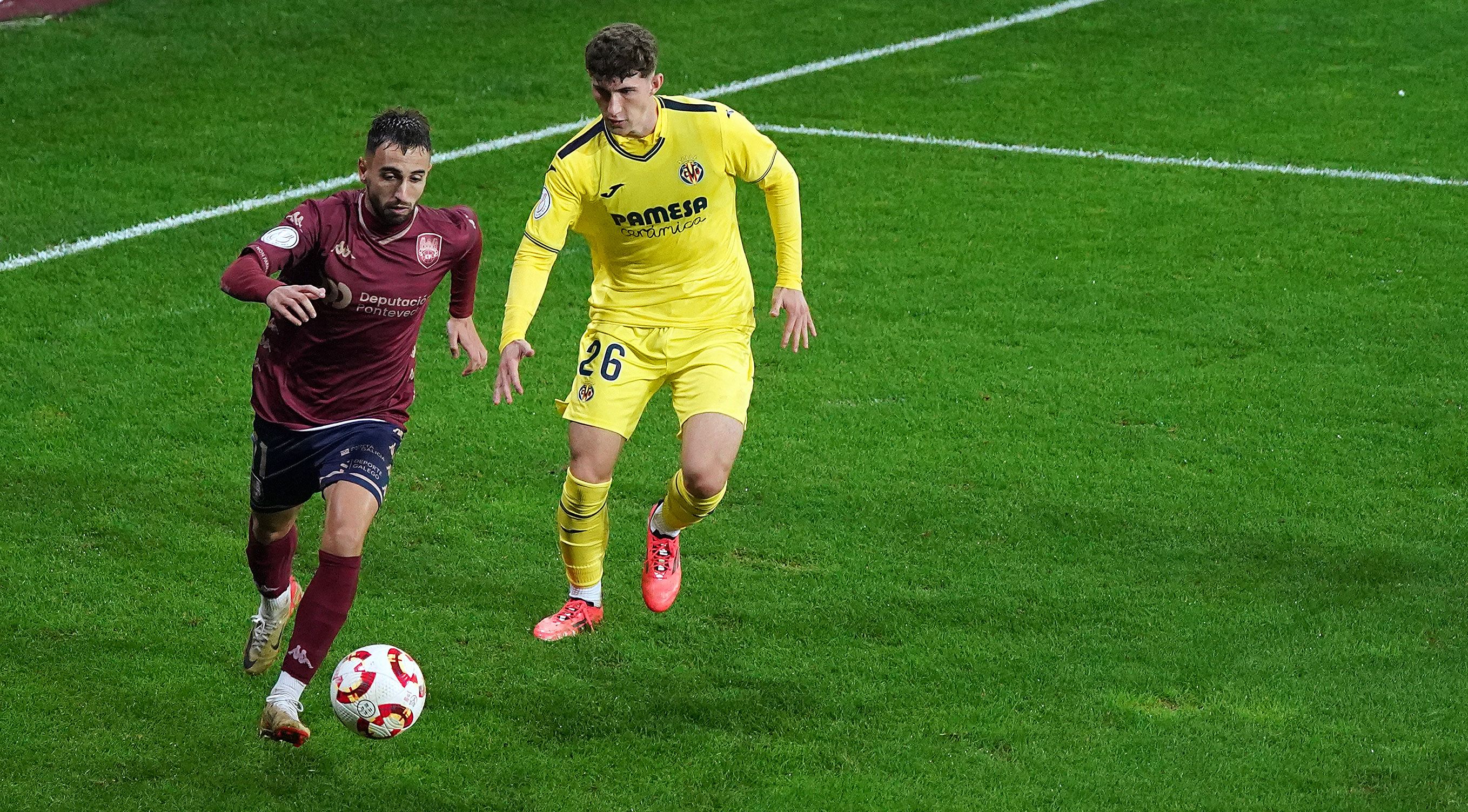 Partido de Copa entre Pontevedra e Villarreal en Pasarón