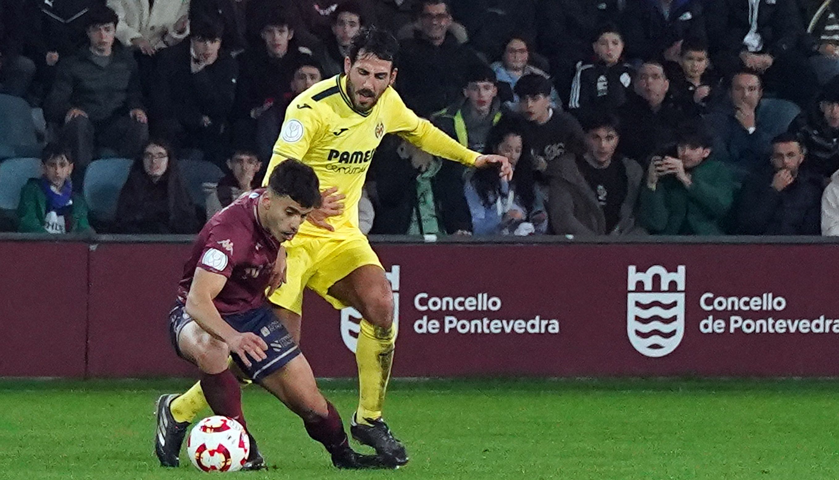 Partido de Copa entre Pontevedra e Villarreal en Pasarón