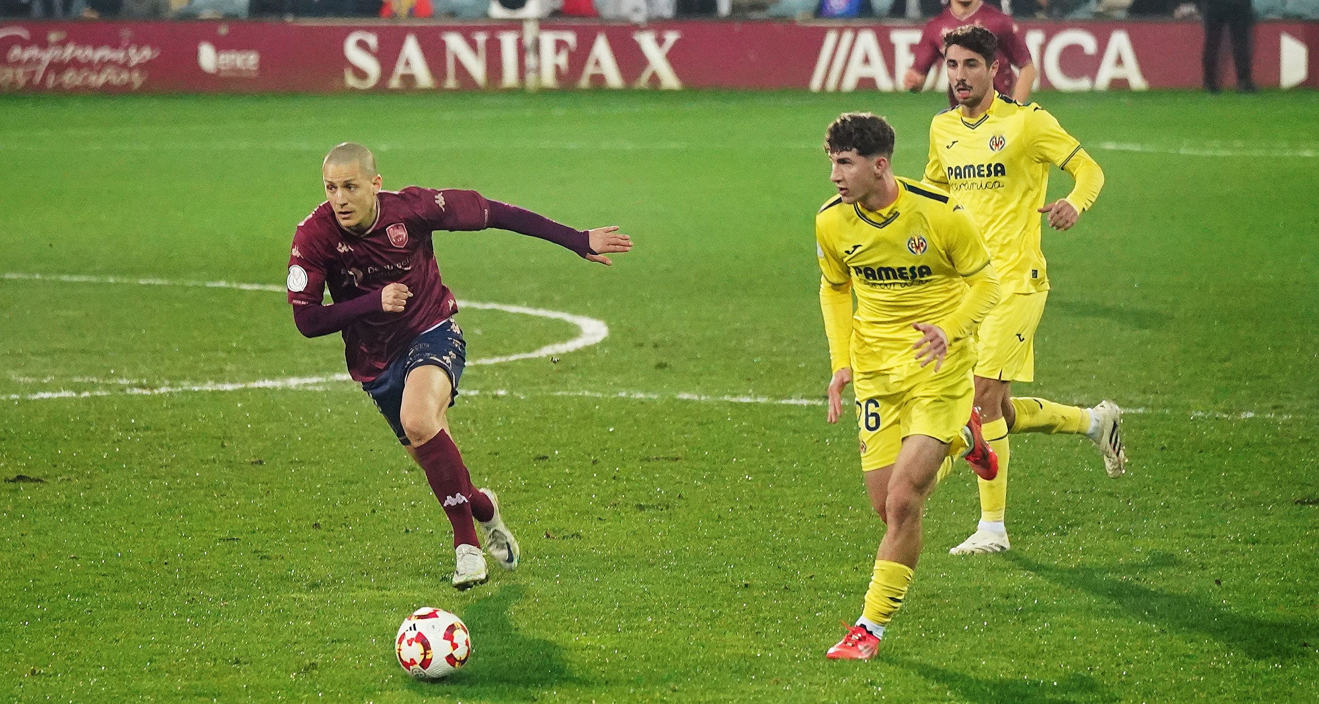 Partido de Copa entre Pontevedra e Villarreal en Pasarón