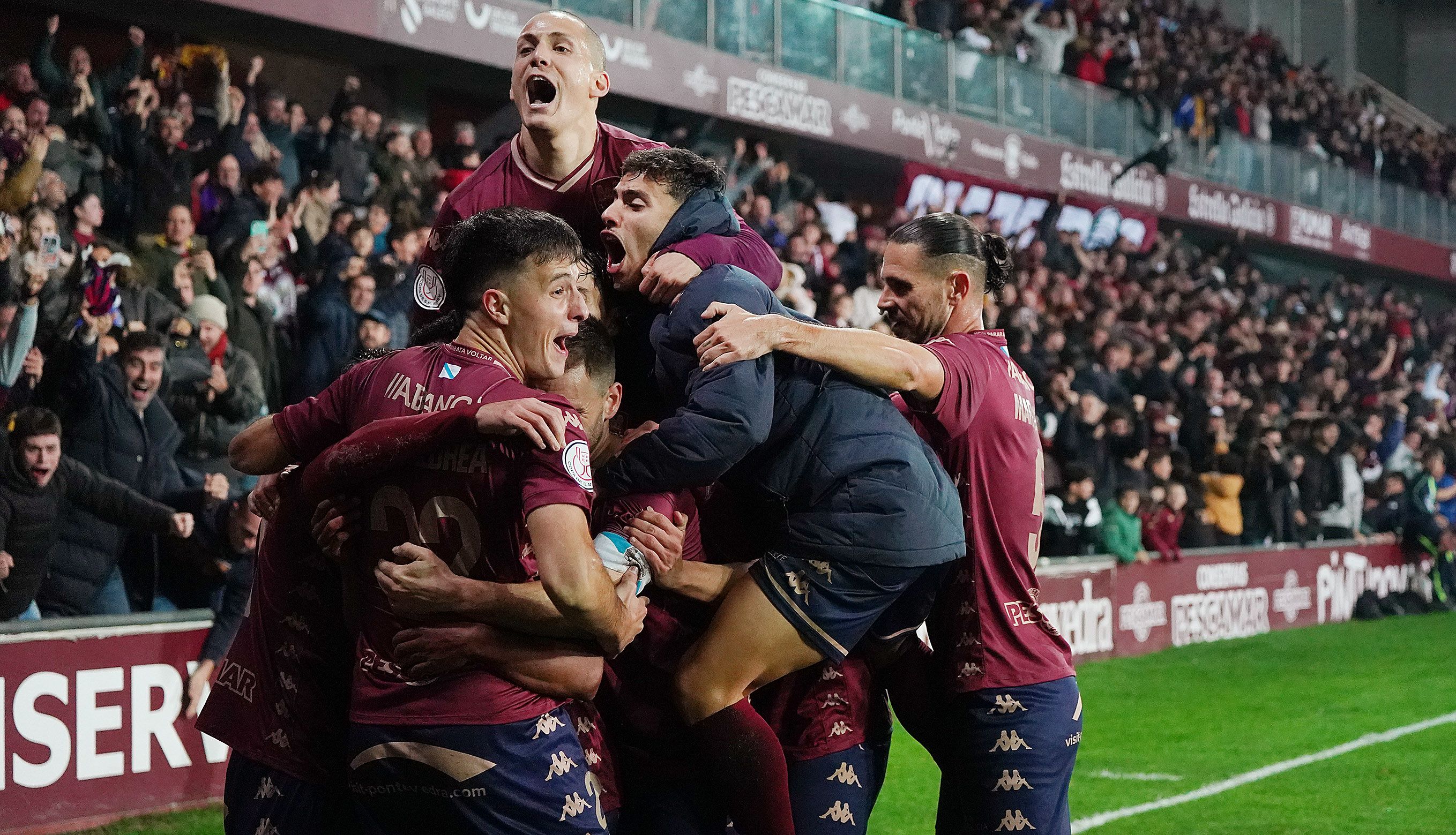 Partido de Copa entre Pontevedra e Villarreal en Pasarón