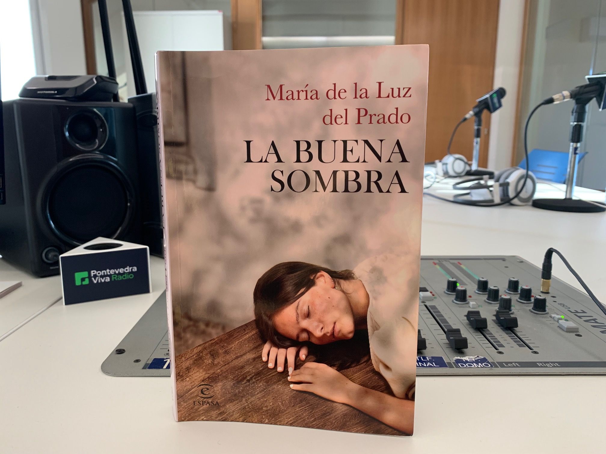 'La buena sombra' é a primeira novela de María de la Luz del Prado