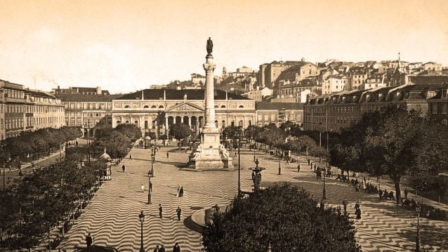 Fotografía do Rossio lisboeta no 1890