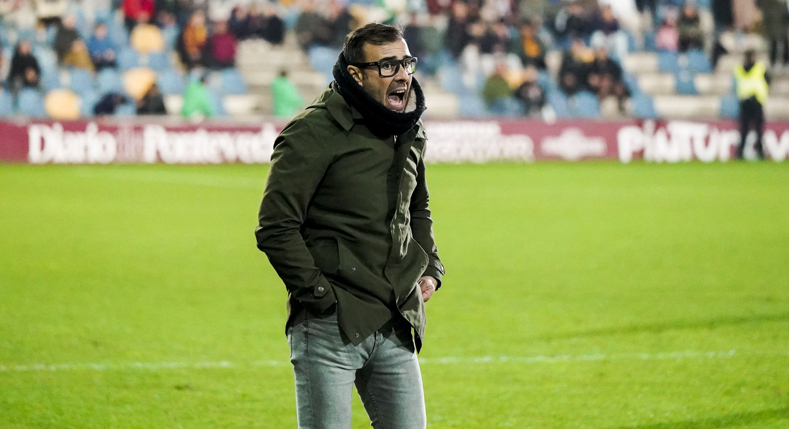 Yago Iglesias no partido entre Pontevedra CF e Gimnástica de Torrelavega en Pasarón