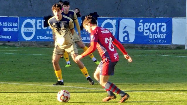 Partido entre Ávila e Pontevedra no Adolfo Suárez