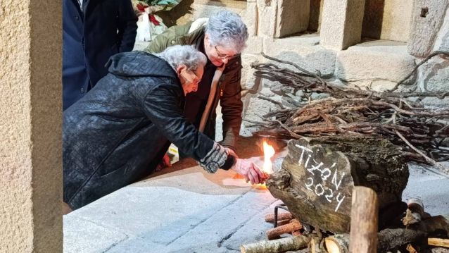 Acendido en Barro do Tizón de Nadal