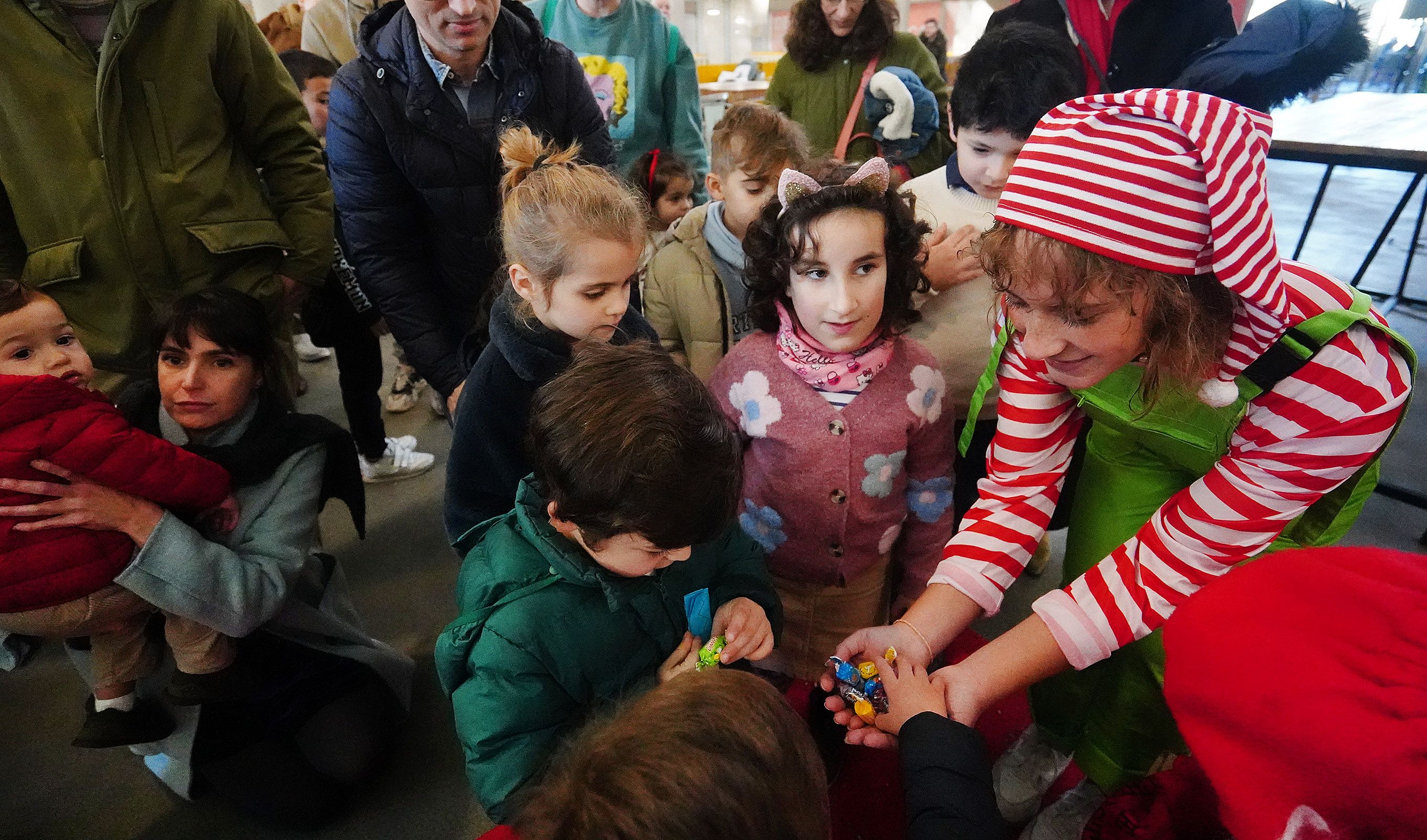 Papá Noel visita o mercado de abastos de Pontevedra