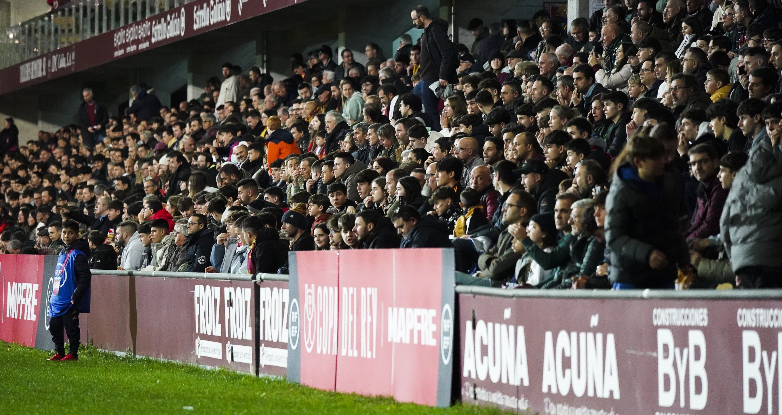 Partido de Copa do Rei entre Pontevedra e Mallorca en Pasarón