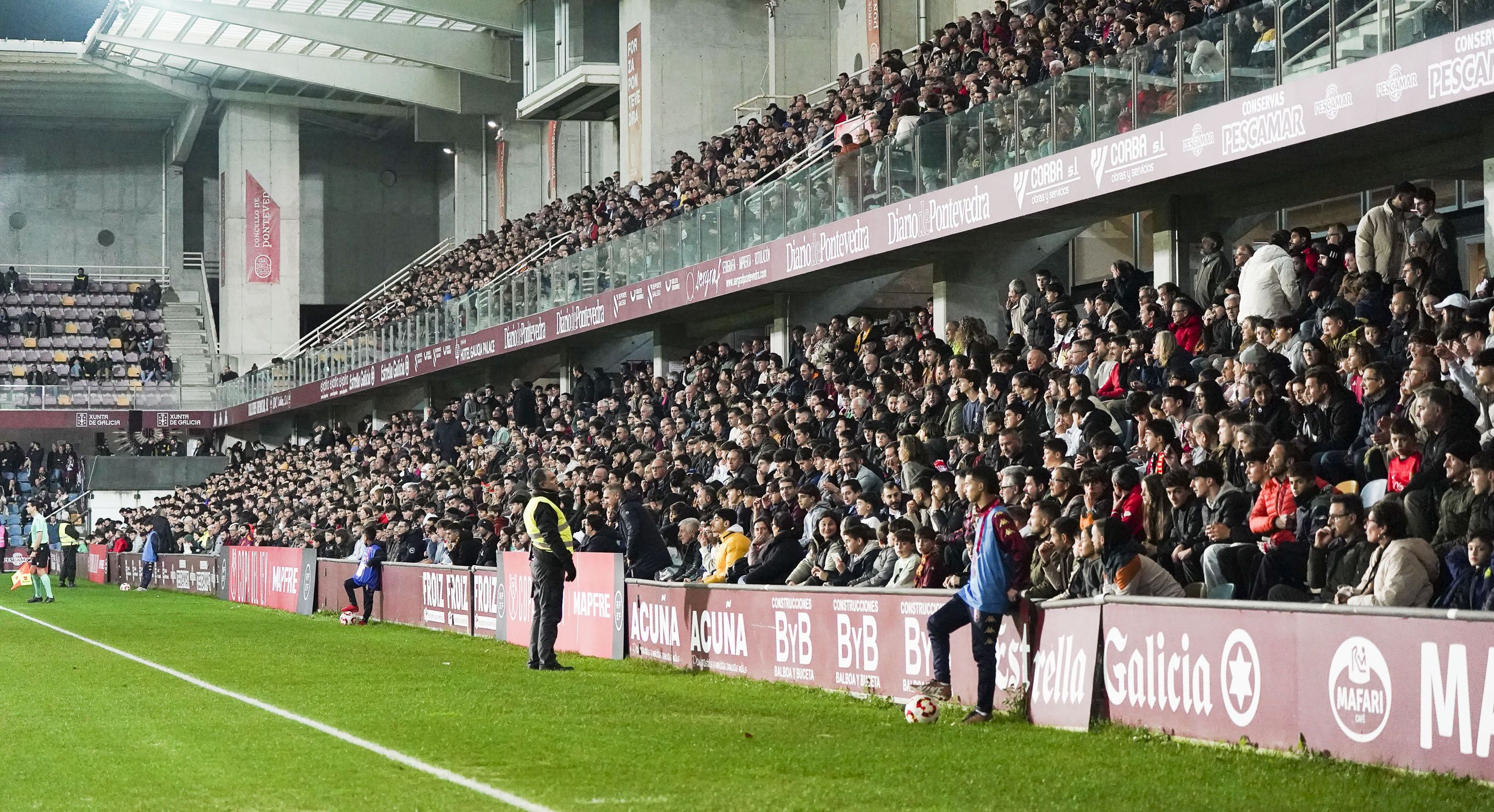 Partido de Copa do Rei entre Pontevedra e Mallorca en Pasarón