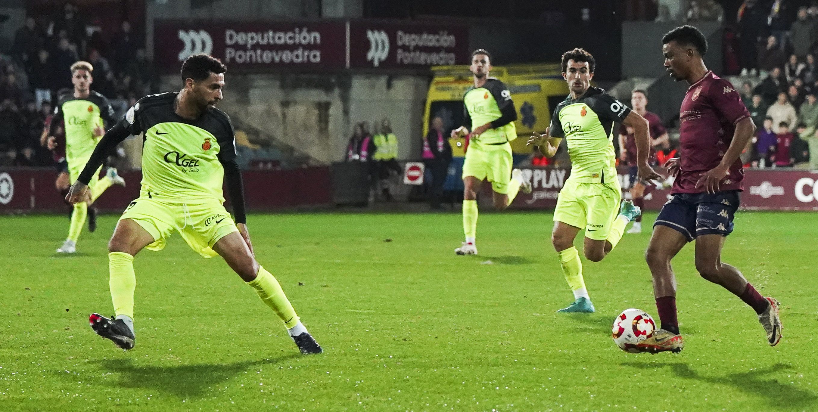 Partido de Copa do Rei entre Pontevedra e Mallorca en Pasarón