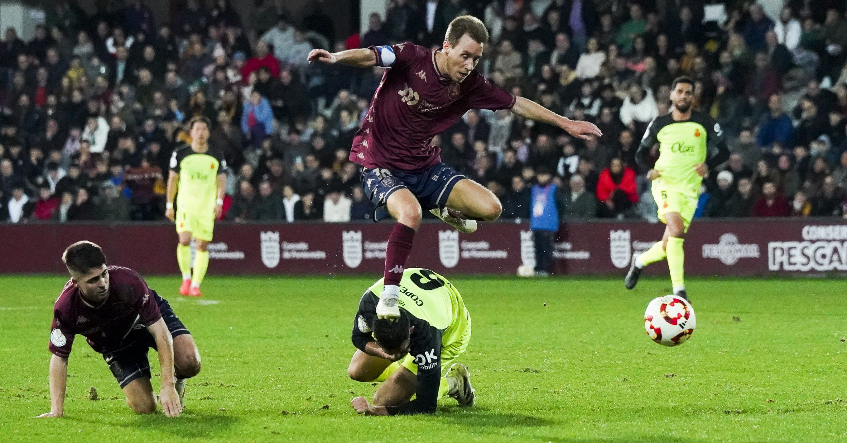 Partido de Copa do Rei entre Pontevedra e Mallorca en Pasarón