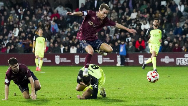 Partido de Copa do Rei entre Pontevedra e Mallorca en Pasarón