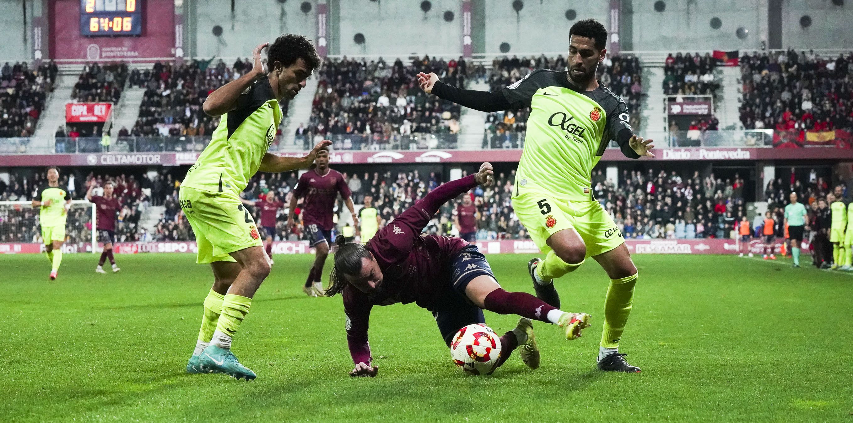 Partido de Copa do Rei entre Pontevedra e Mallorca en Pasarón