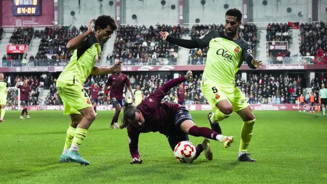 Partido de Copa do Rei entre Pontevedra e Mallorca en Pasarón