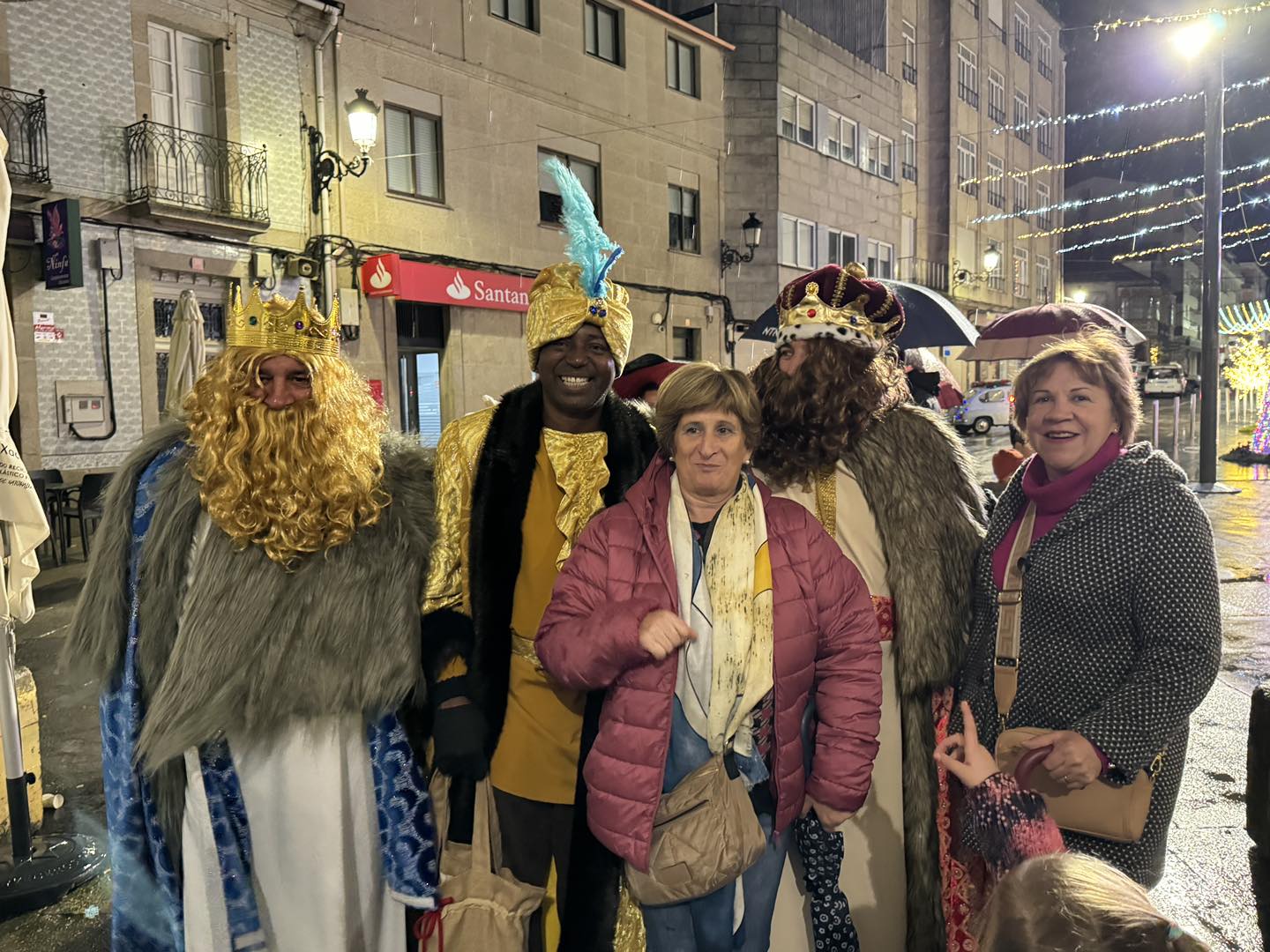 Los Reyes Magos visitan Ponte Caldelas (5)