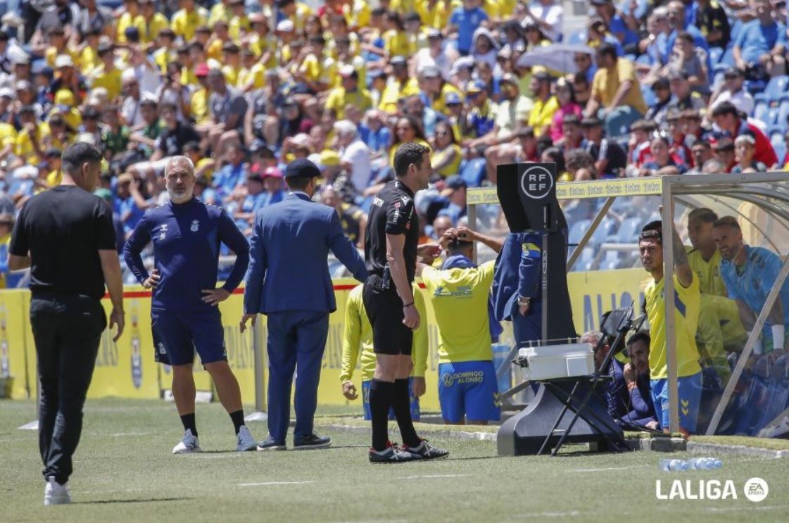 Figueroa Vázquez en un partido de Primera entre Las Palmas y Girona