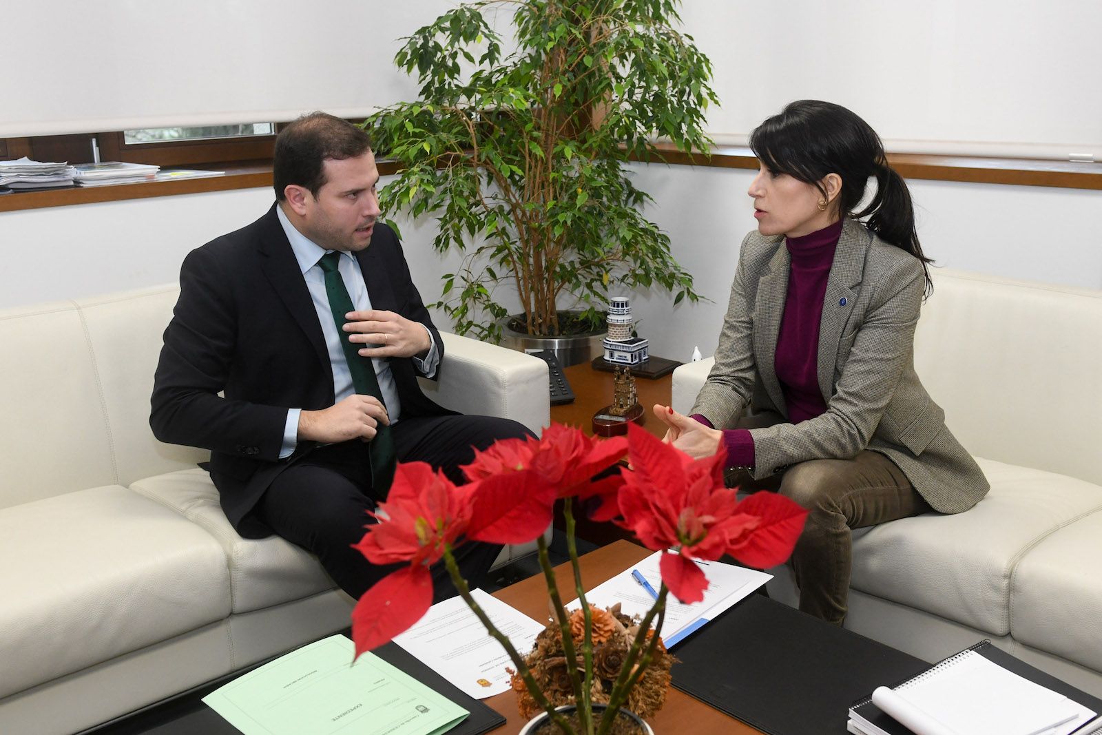 Reunión entre María Martínez Allegue y Jorge Cubela