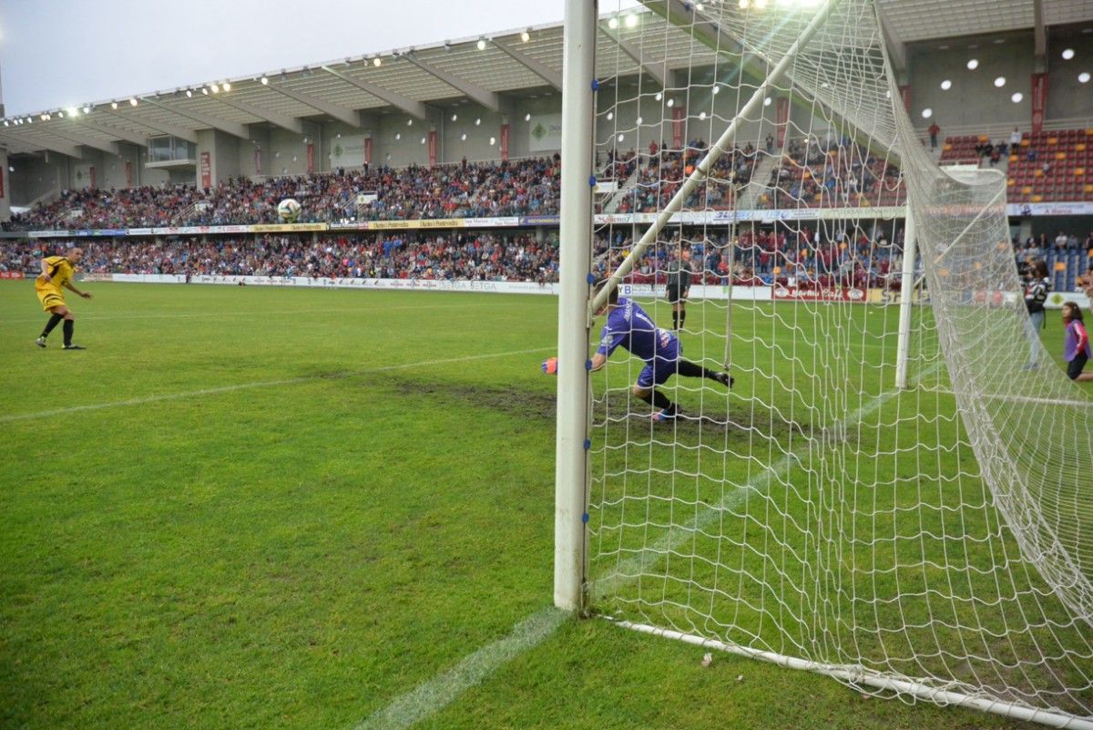 Tanda de penaltis en el Pontevedra-Mensajero