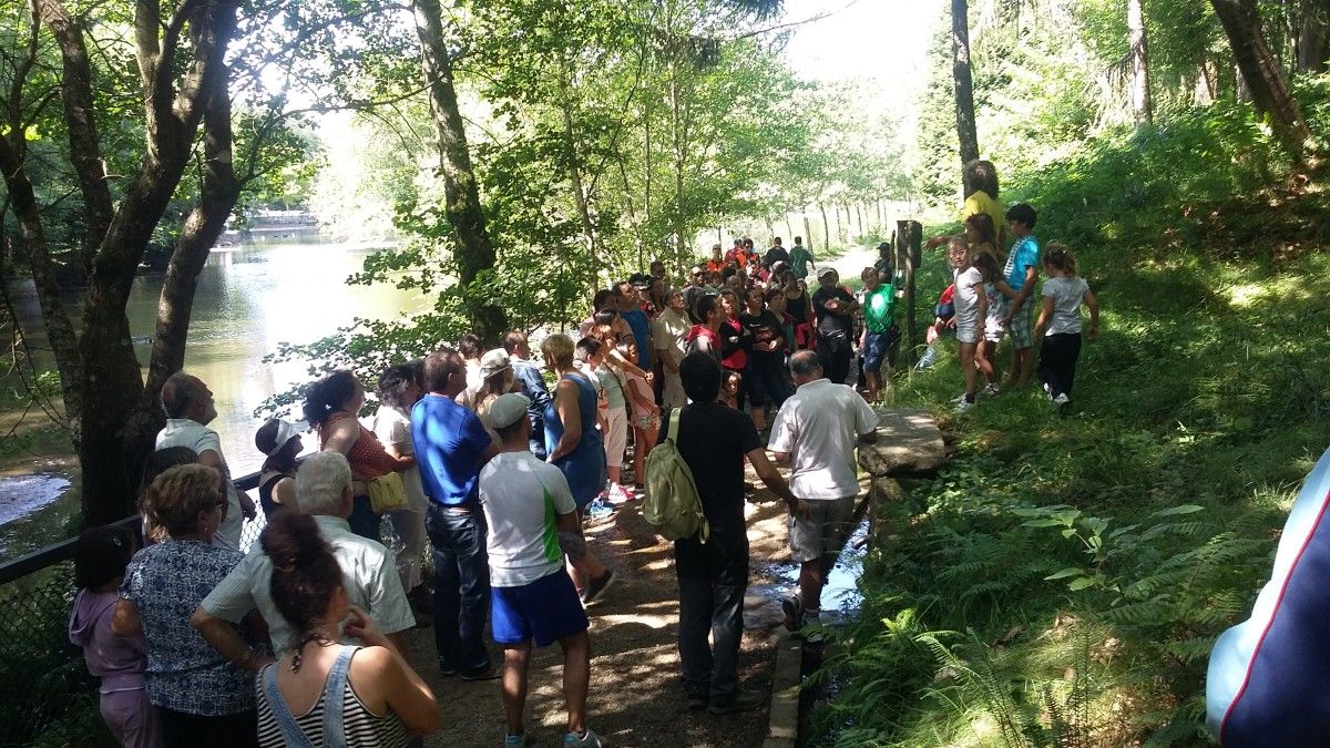 Primera Xuntanza Comuneira en el lago de Castiñeiras