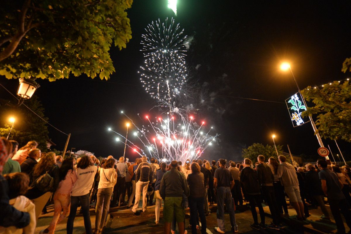 Fuegos artificiales del sábado de inicio de las Fiestas de la Peregrina 2015