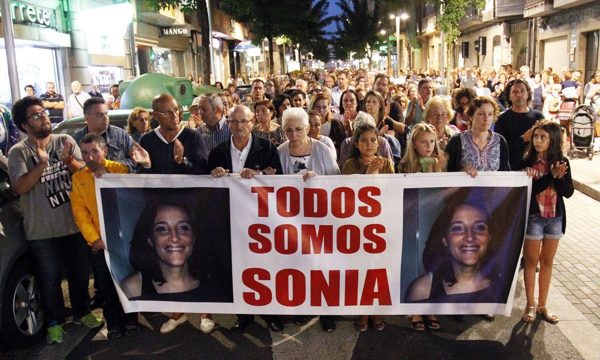 Manifestación en recuerdo de Sonia Iglesias por el quinto aniversario de su desaparición