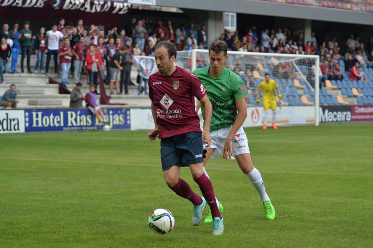 Partido entre Pontevedra y Guijuelo en Pasarón