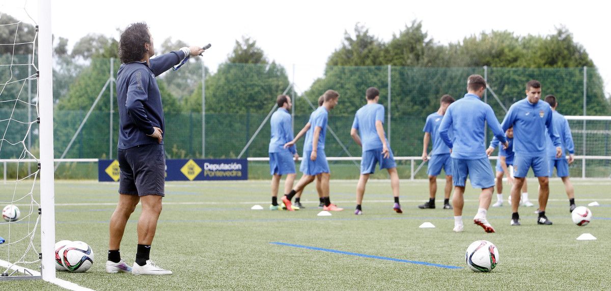 Entrenamiento del Pontevedra en Príncipe Felipe