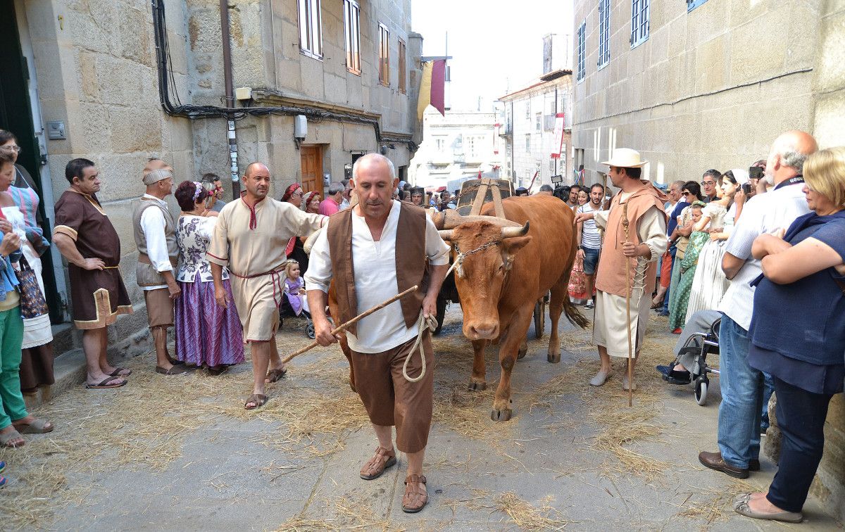 Recreación del transporte del vino en la Feira Franca 2015