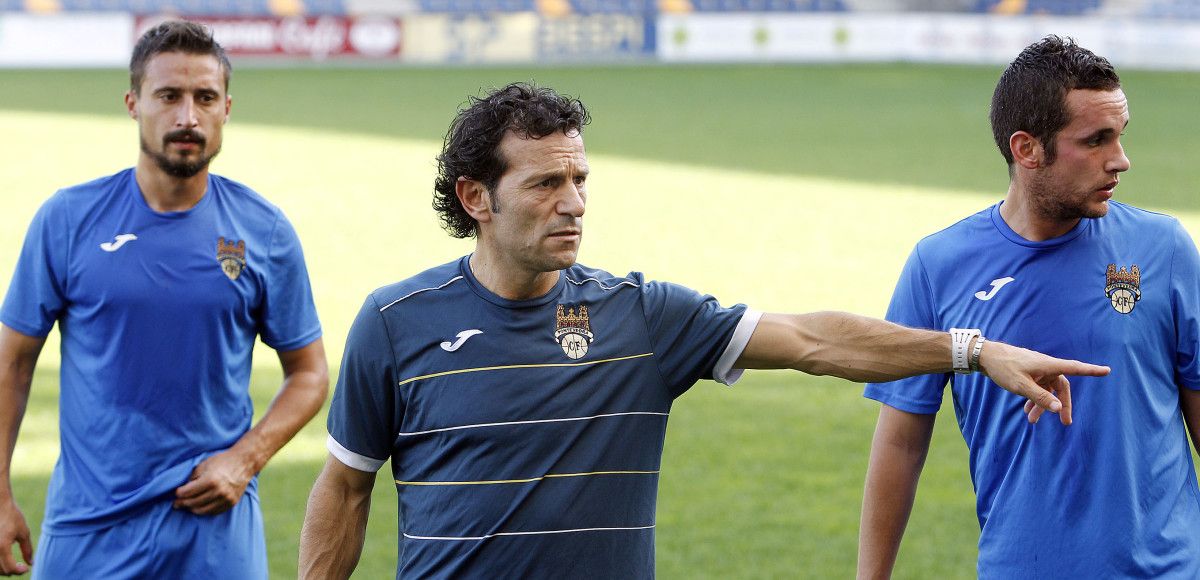 Mouriño, Luisito y Campillo en un entrenamiento del Pontevedra en Pasarón