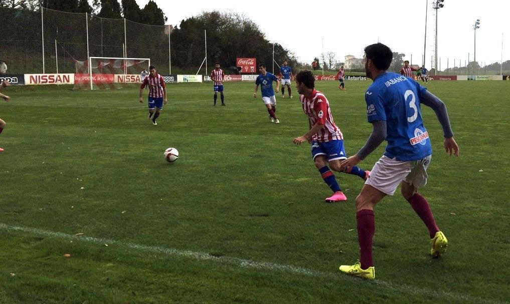 Partido entre Sporting de Gijón B y Pontevedra en Mareo