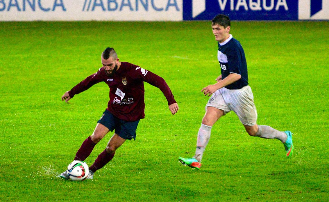 Partido de Copa Federación entre Pontevedra y Marino de Luanco en Pasarón