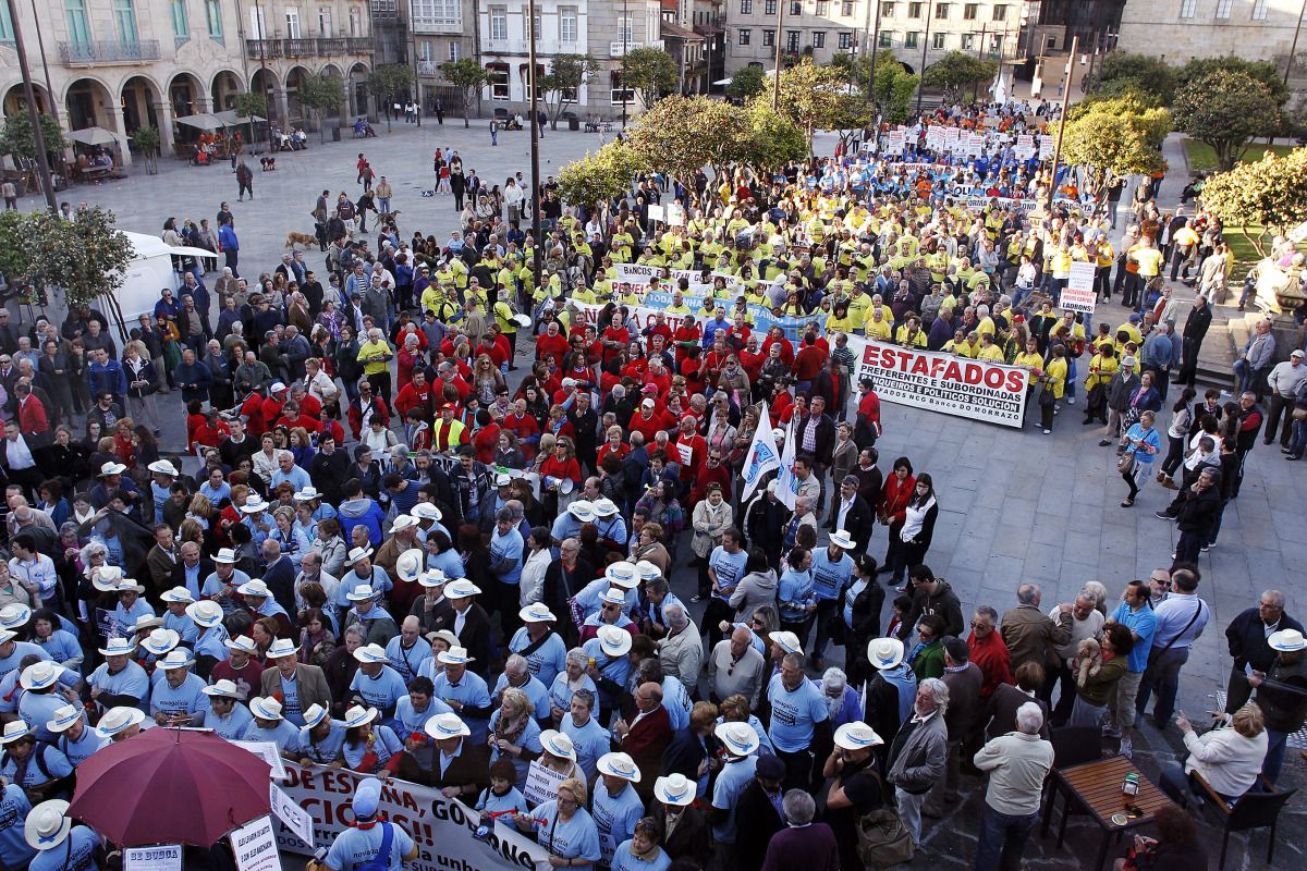 Inicio de la manifestación de apoyo a los afectados por las preferentes