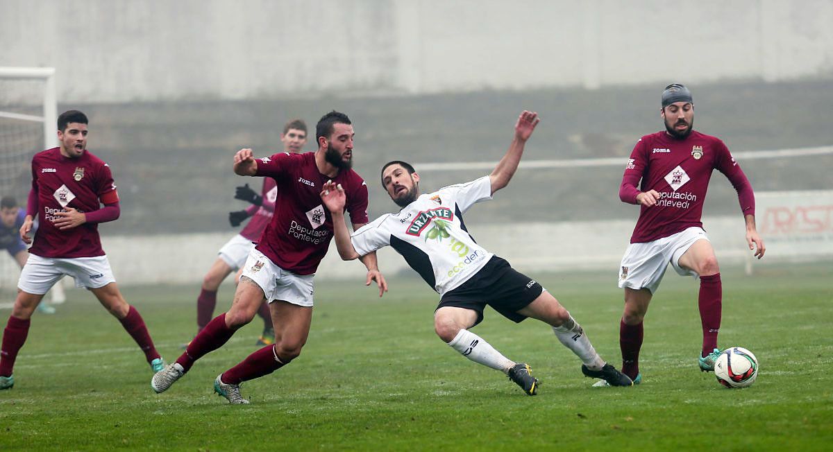 Partido entre Tudelano y Pontevedra en el Ciudad de Tudela