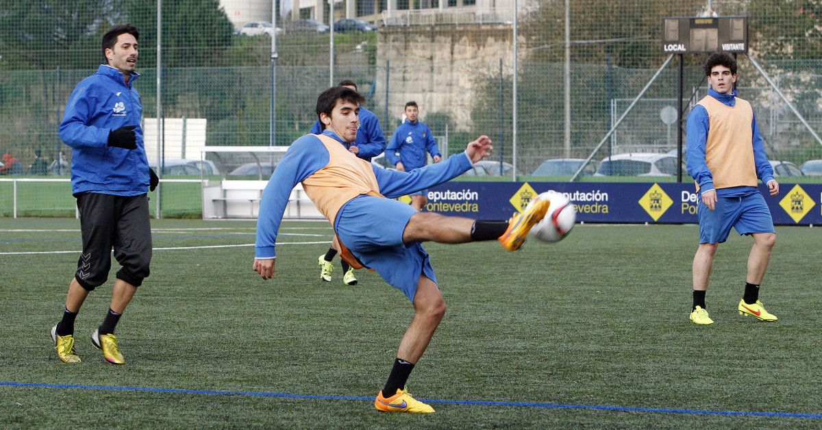 Entrenamiento del Pontevedra en Príncipe Felipe