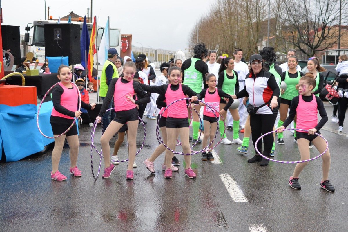 Participantes en el desfile de carnaval 2016 en Marín