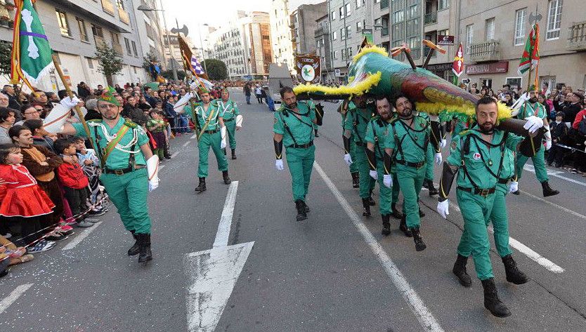 Comparsa 'Vamos a Todo' durante el desfile de Carnaval