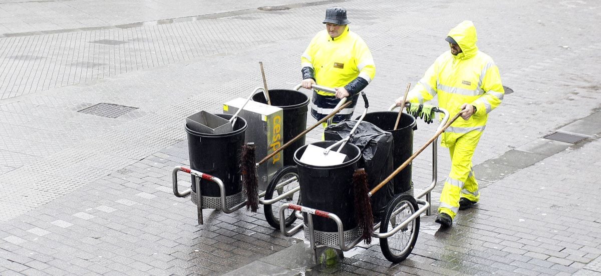 Trabajadores del servicio de limpieza viaria de la ciudad