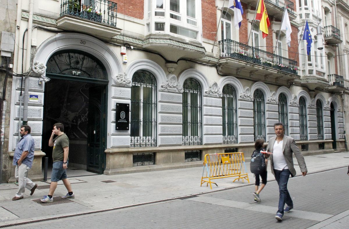 Fachada del Concello de Pontevedra en la calle Michelena