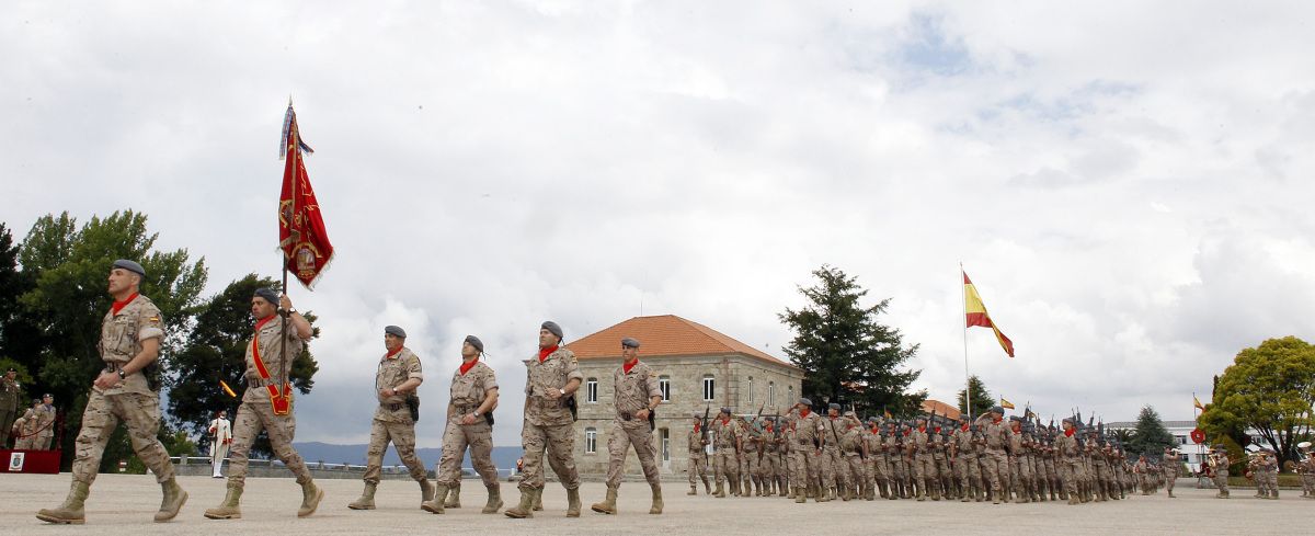 Parada militar en la base General Morillo de la Brilat con motivo de su aniversario