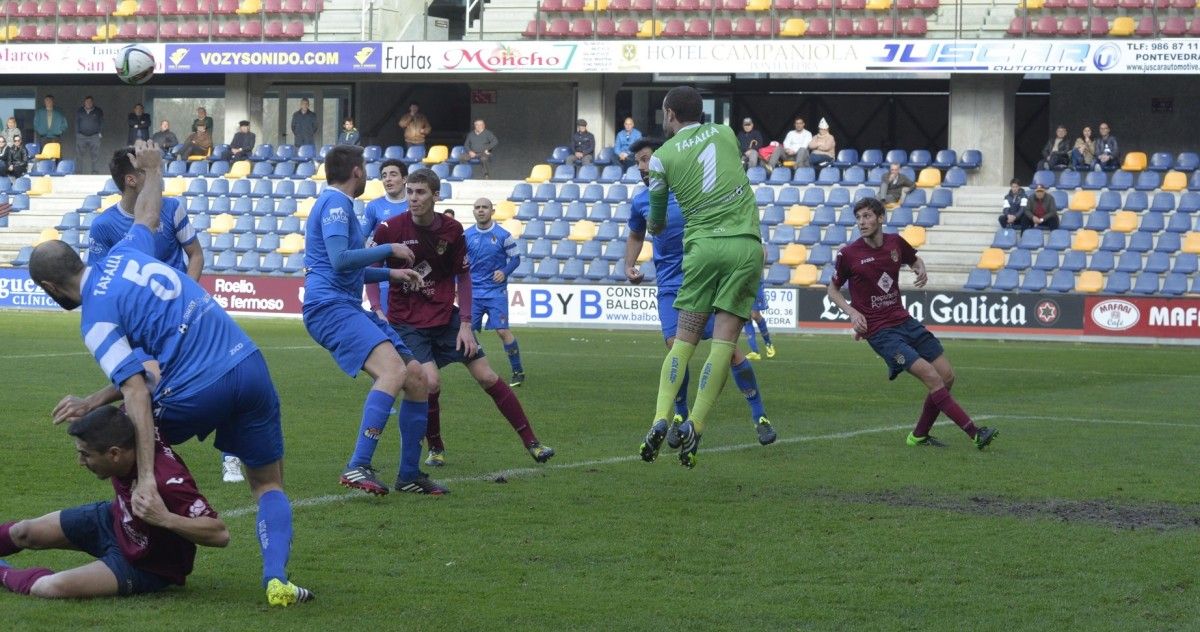 Partido entre Pontevedra y Peña Sport en Pasarón