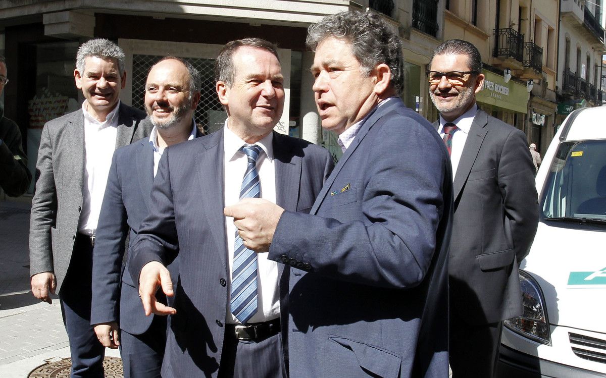 Visita oficial do alcalde de Vigo, Abel Caballero, ao Concello de Pontevedra