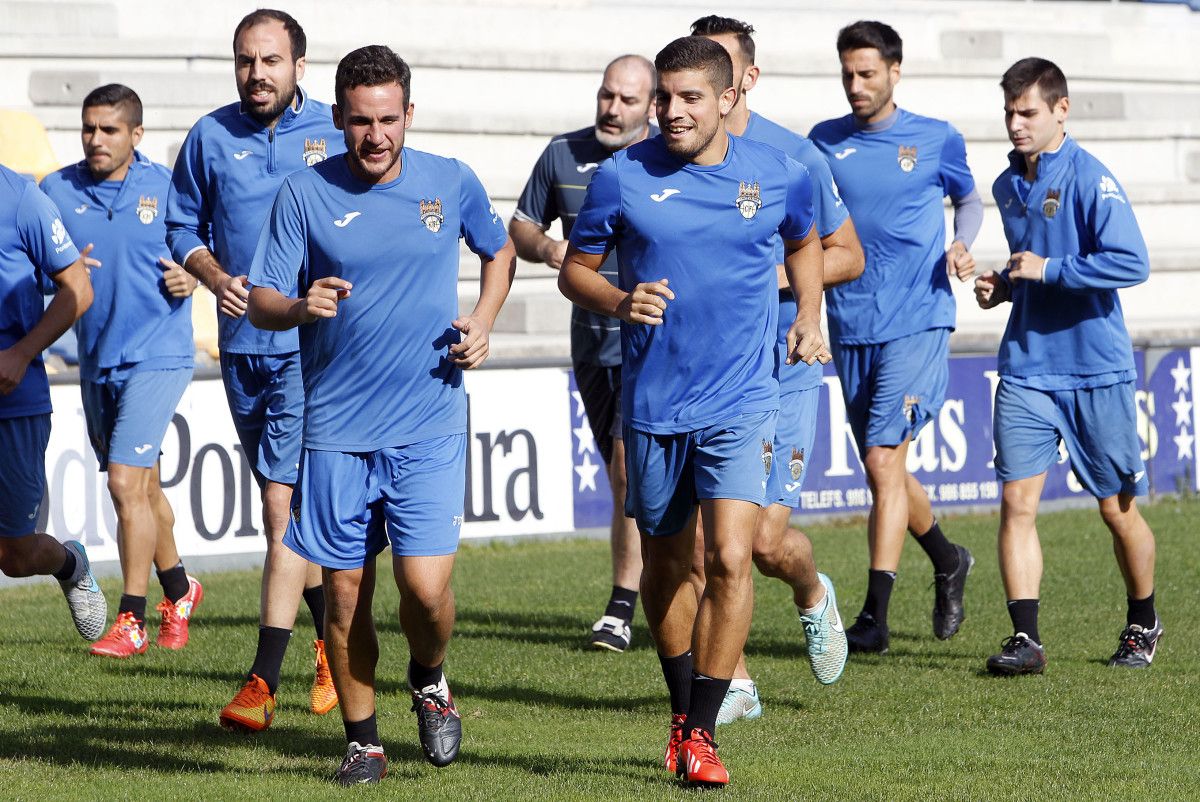 Entrenamiento del Pontevedra en Pasarón