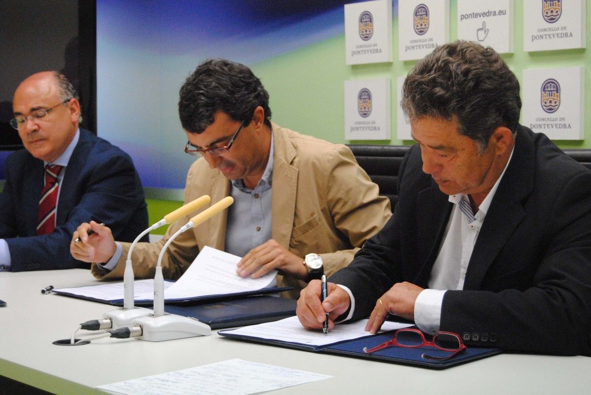 Javier Guillén y Miguel Fernández Lores en la presentación de etapa de la Vuelta en Pontevedra