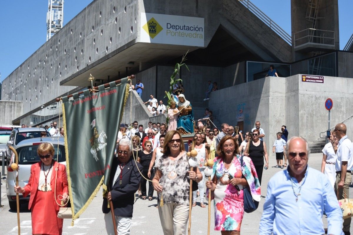 Procesión en honor a Santiaguiño do Burgo